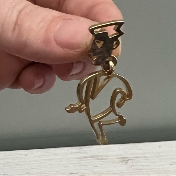 Artisan Vintage Gold Tone Eclectic Man and Woman Earrings - Picture 10 of 11